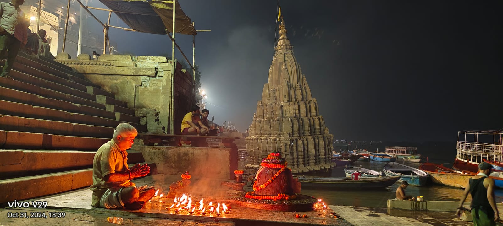 Cultural etiquette tips in Varanasi