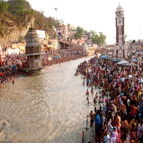 Pilgrims on the ghats for Ganga Dashahara