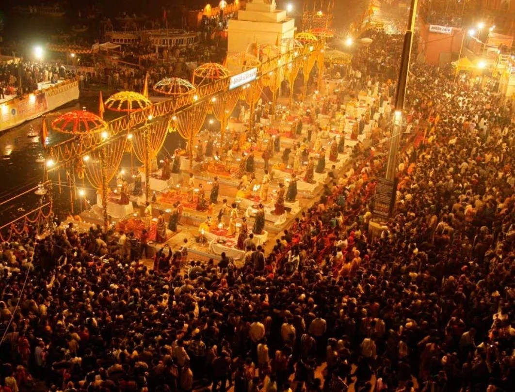 Evening aarti on the ghats