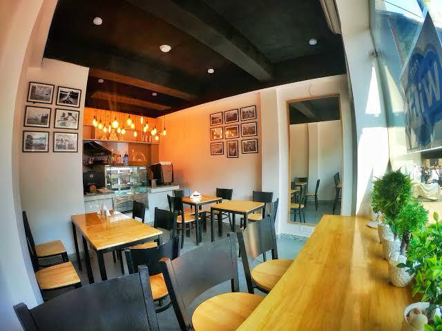 Cafes and restaurants in Varanasi