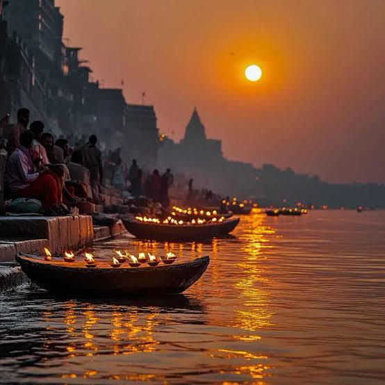 Evening Ganga Aarti on the ghats